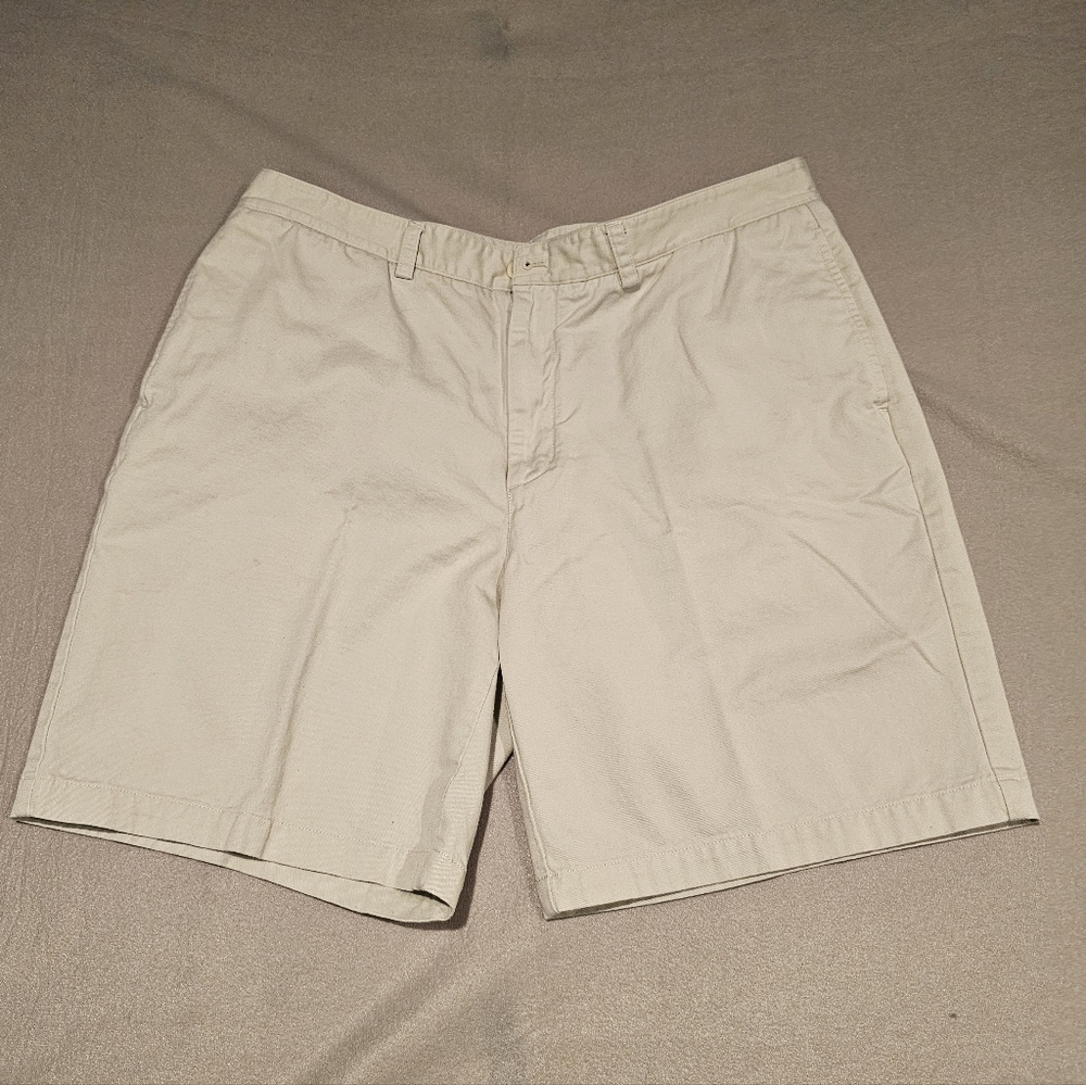 Vineyard Vines Men's Stone Club Chino Shorts Size 38